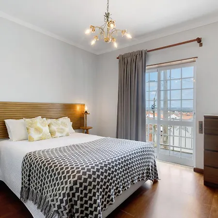 Pipo People House - * Óbidos